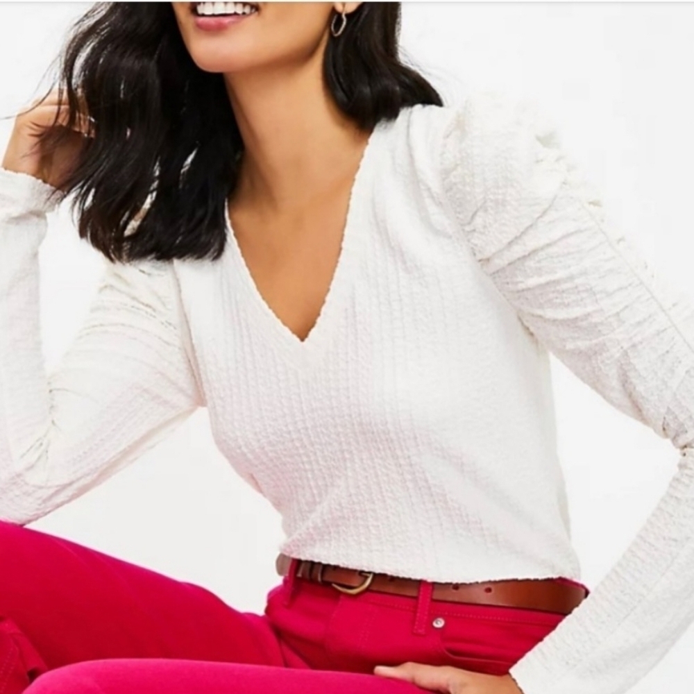 Loft Petite Shirred Puff Sleeve V-neck Pullover Stretch Blouse Cream Size Large